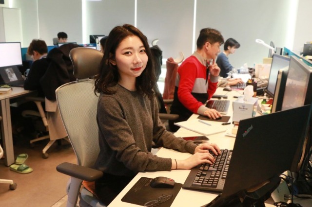 고용노동부 일생활균형_오픈서베이 직원 인터뷰_알렉스.jpg